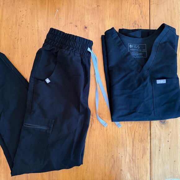 Figs Pants - Figs Black Bundle XXS 1 Catarina Tops, 1 High Waist Zamora Bottom